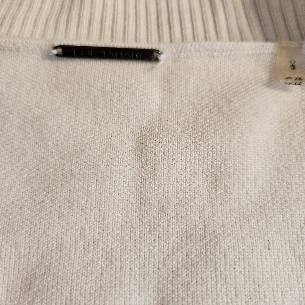 Tahari Cardigan Cream Sweater Merino Wool Size XS - Picture 3 of 4